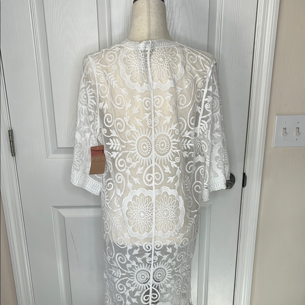 White Lace Kimono - Picture 4 of 9